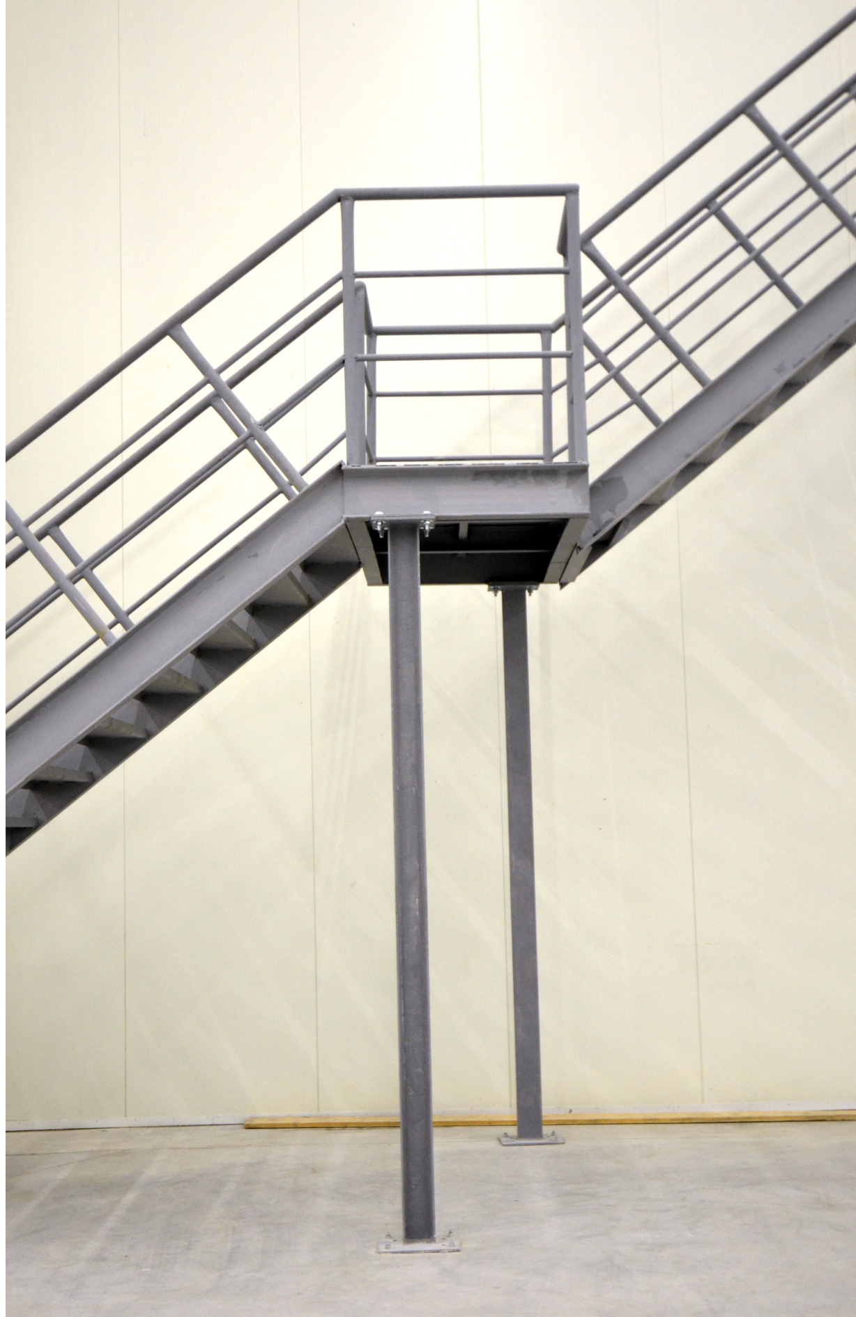 Fabricação de escada metálica